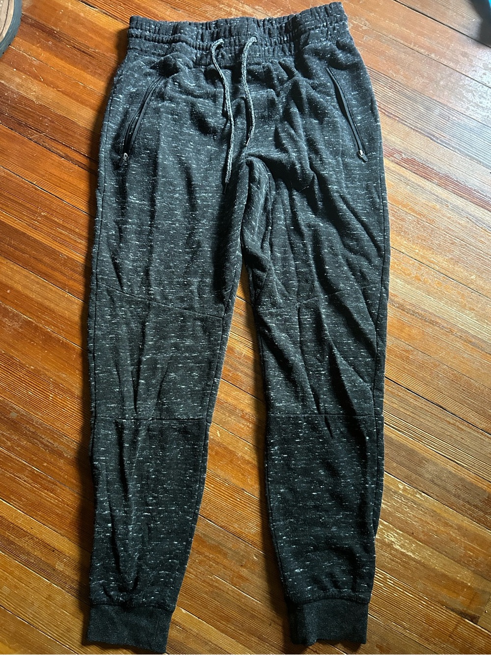 Men's Black Speckled Jogger Pants Comfortable Drawstring Waist
SIZE:S
NEVER WORN